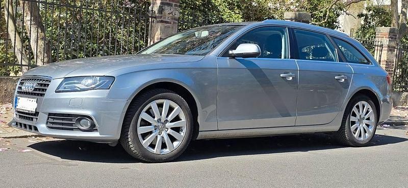 Second-hand Audi A4 Attraction 190 CP (139 kW) 2010 Argintiu Break