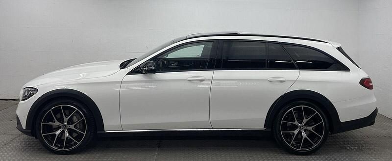 Gebraucht Mercedes E400 AMG 330 PS (242 kW) 2023 Weiß Kombi