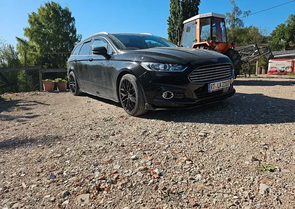 Gebraucht Ford Mondeo ST 179 PS (131 kW) 2016 Schwarz Limousine