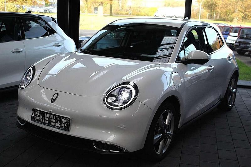 Weiß Gebraucht 2023 Ora Funky Cat 300 Pro Kleinwagen | 18.990 € (Fairer Preis) - Bild 1/4