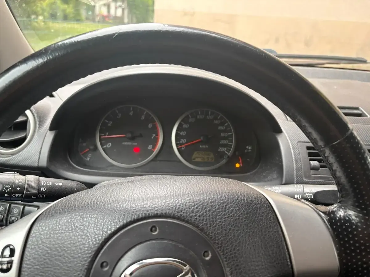 Usata Mazda 2 100 CV (73 kW) 2003 Grigio Utilitaria