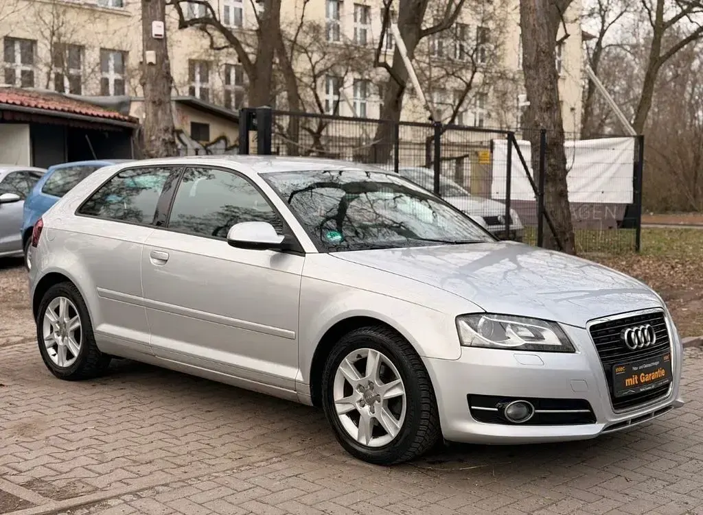 Gebraucht Audi A3 Sport 105 PS (77 kW) 2011 Silber Kleinwagen