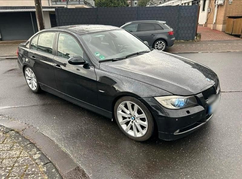Gebraucht BMW 320 150 PS (110 kW) 2006 Schwarz Limousine