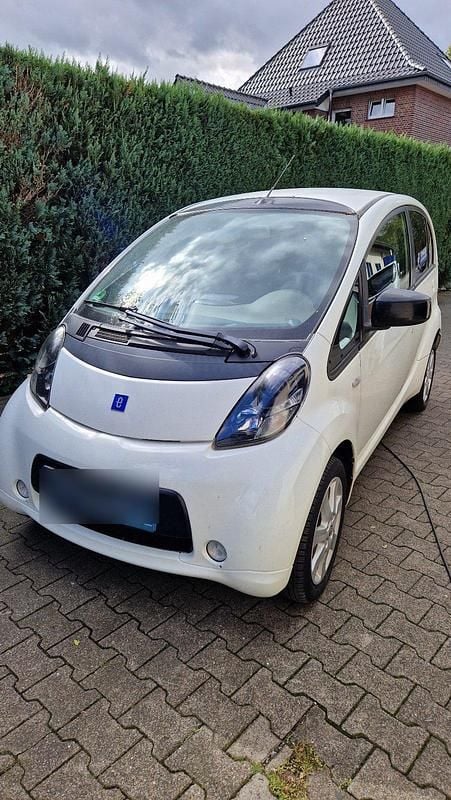 Weiß Gebraucht 2013 Peugeot iON Kleinwagen | 4.499 € (Superpreis) - Bild 1/4