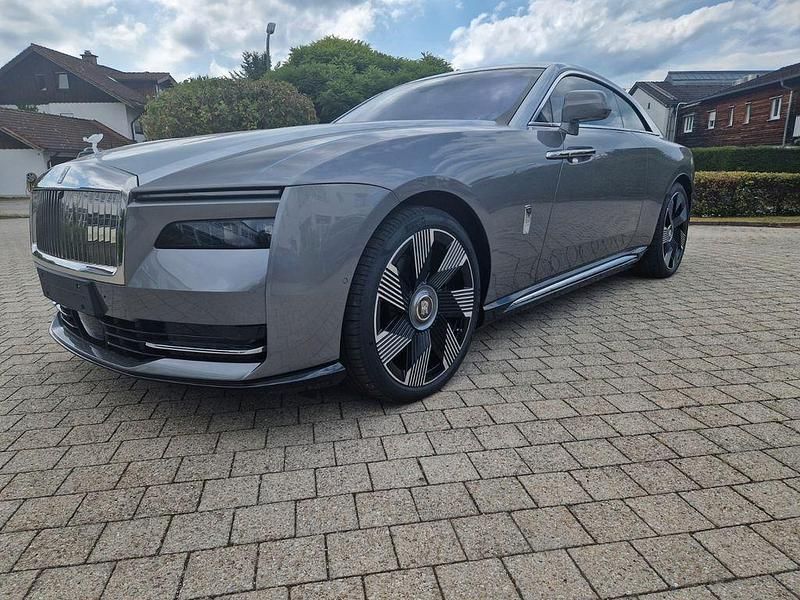 Neu 2025 Rolls Royce Spectre Limousine | 498.015 € (Etwas zu teuer) - Bild 1/4