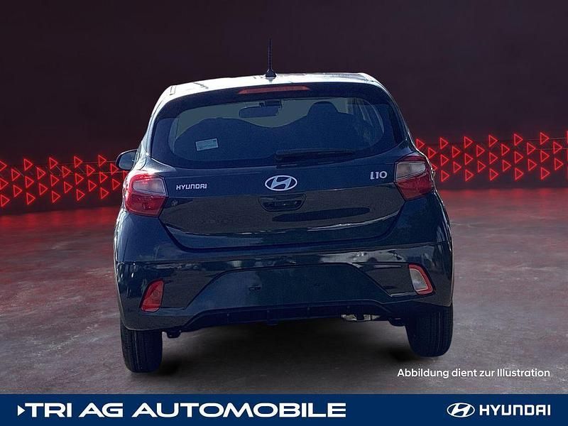 Neu Hyundai i10 Select 63 PS (46 kW) 2025 Grau Kleinwagen