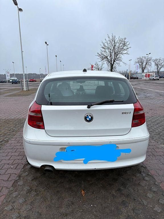 Gebraucht BMW 116 122 PS (89 kW) 2007 Weiß Kleinwagen