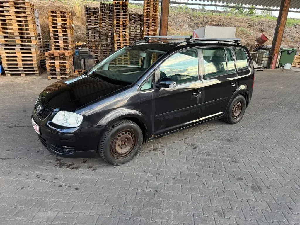 Gebraucht VW Touran Highline 101 PS (74 kW) 2004 Schwarz Van / Kleinbus