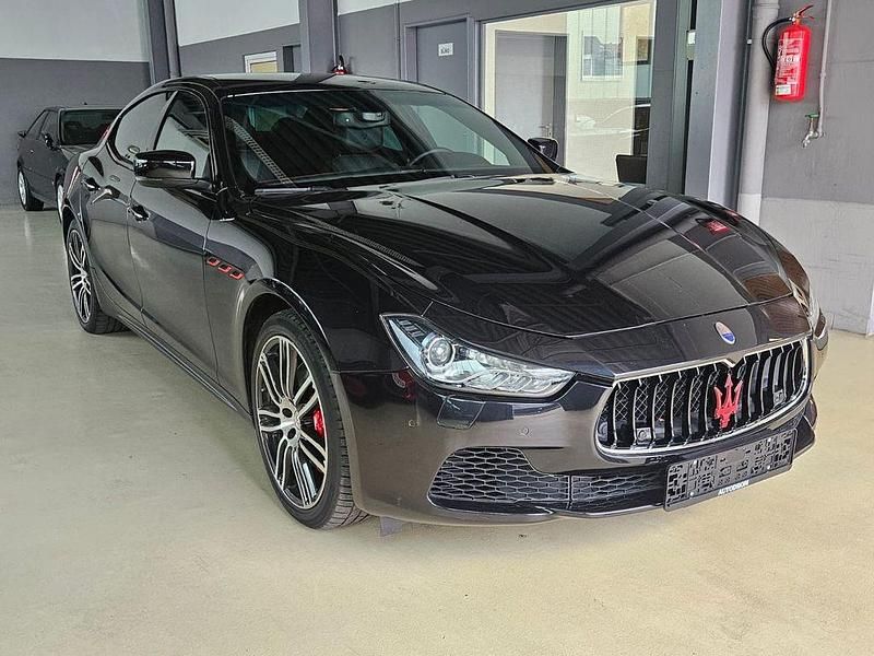 Schwarz Gebraucht 2016 Maserati Ghibli Coupé | 30.900 € (Guter Preis) - Bild 1/4