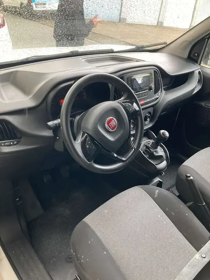 Gebraucht Fiat Doblò Dynamic 84 PS (61 kW) 2016 Van / Kleinbus