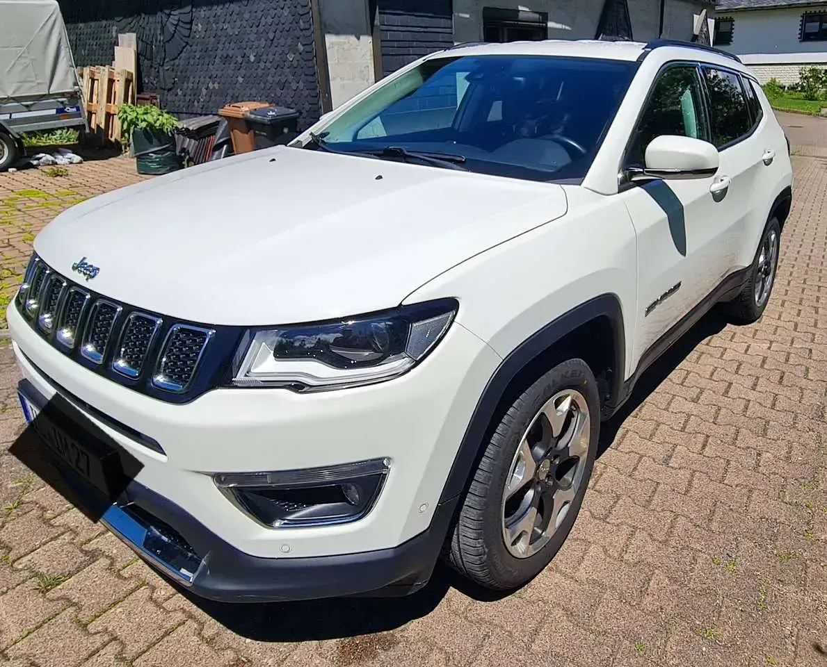 Gebraucht Jeep Compass Limited 170 PS (125 kW) 2018 Weiß SUV