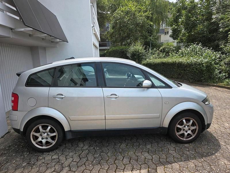 Silber Gebraucht 2003 Audi A2 Kleinwagen | 3.000 € (Guter Preis) - Bild 1/4