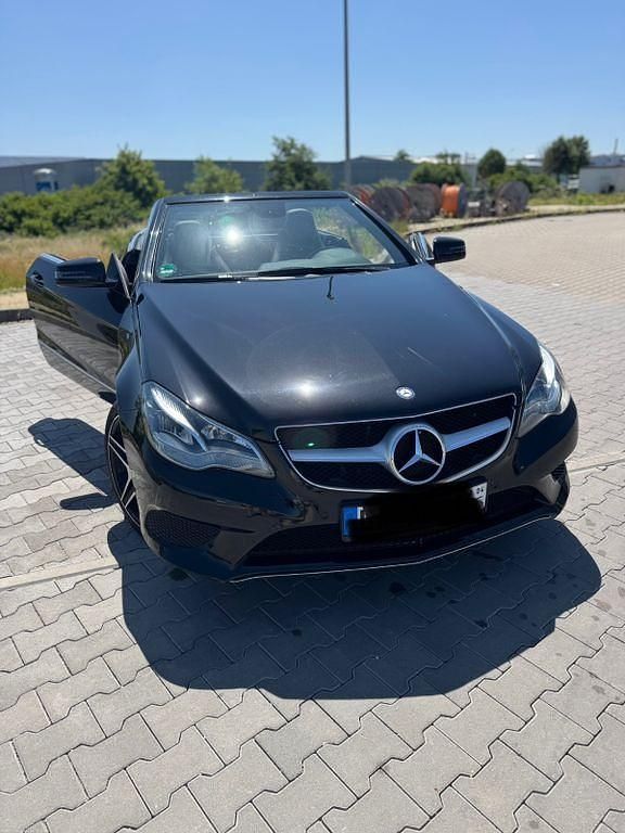Gebraucht Mercedes E200 184 PS (135 kW) 2013 Schwarz Cabrio