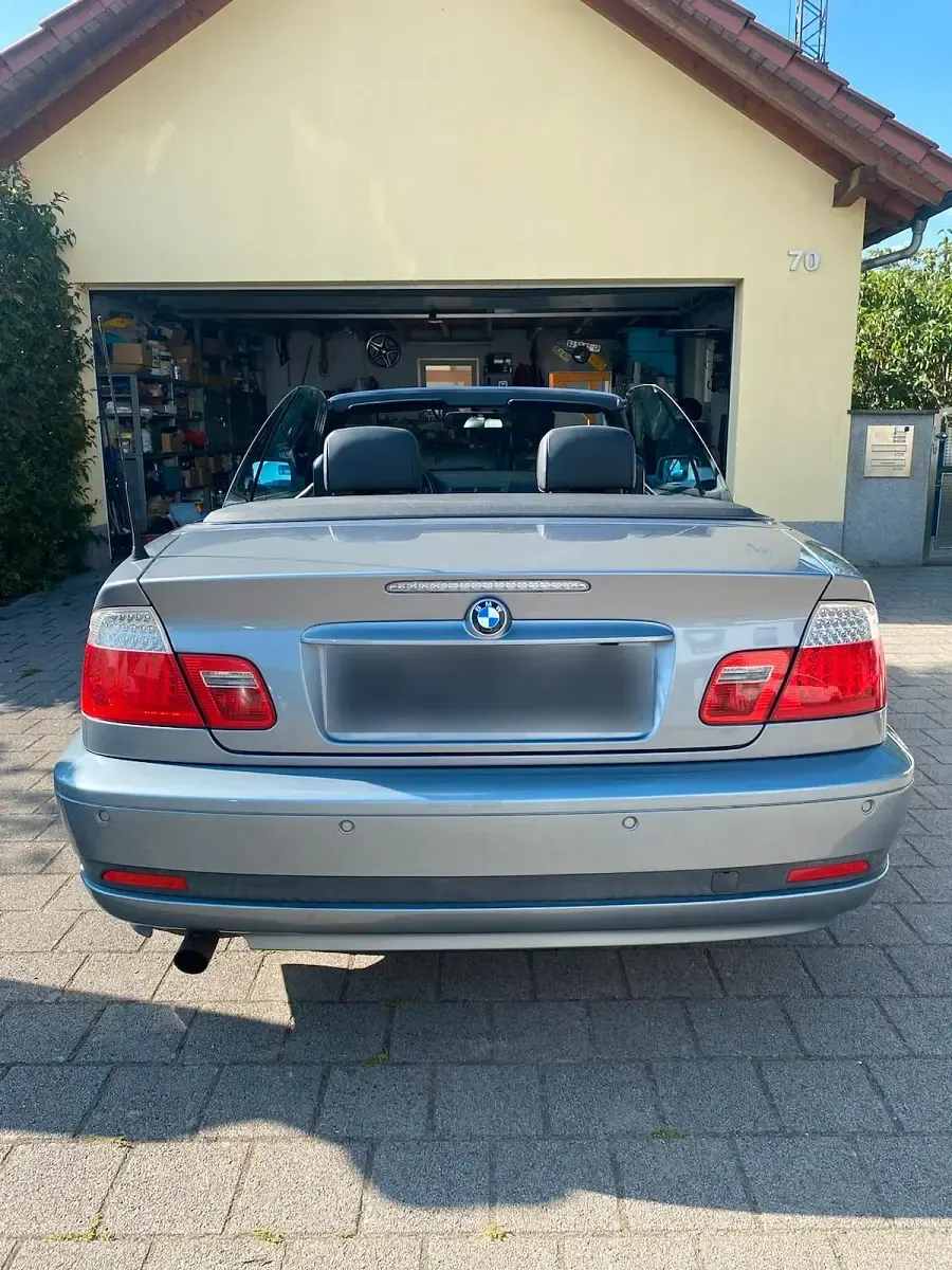 Gebraucht BMW 318 Cabriolet 143 PS (105 kW) 2005 Grau Cabrio