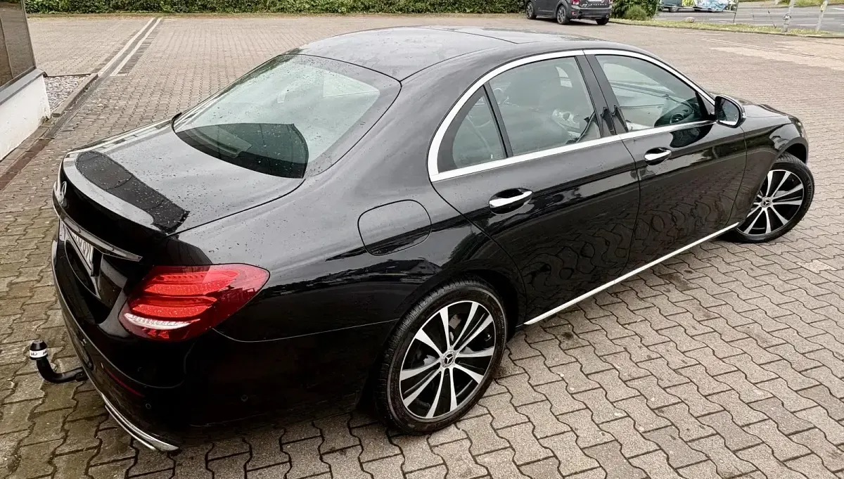 Gebraucht Mercedes E450 367 PS (269 kW) 2018 Schwarz Limousine