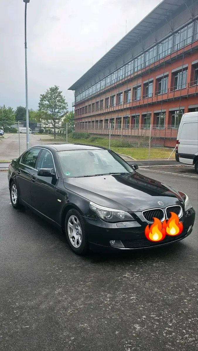 Używany BMW 520 177 KM (130 kW) 2008 Czarny Sedan/Limuzyna
