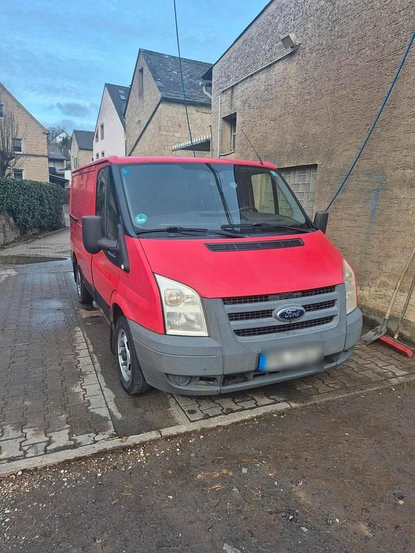 Gebraucht Ford Transit 2009 Rot Van