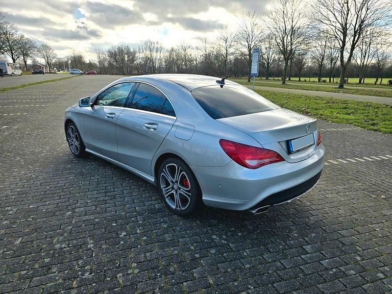 Gebraucht Mercedes CLA200 156 PS (114 kW) 2016 Silber Limousine