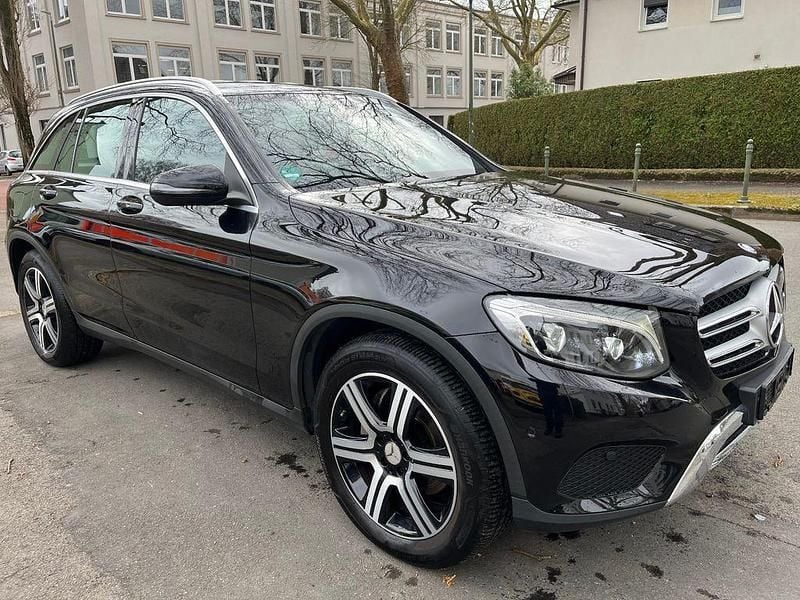 Gebraucht Mercedes GLC250 204 PS (150 kW) 2016 Schwarz SUV