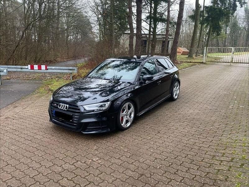 Gebraucht Audi S3 Ambiente 310 PS (228 kW) 2017 Schwarz Limousine