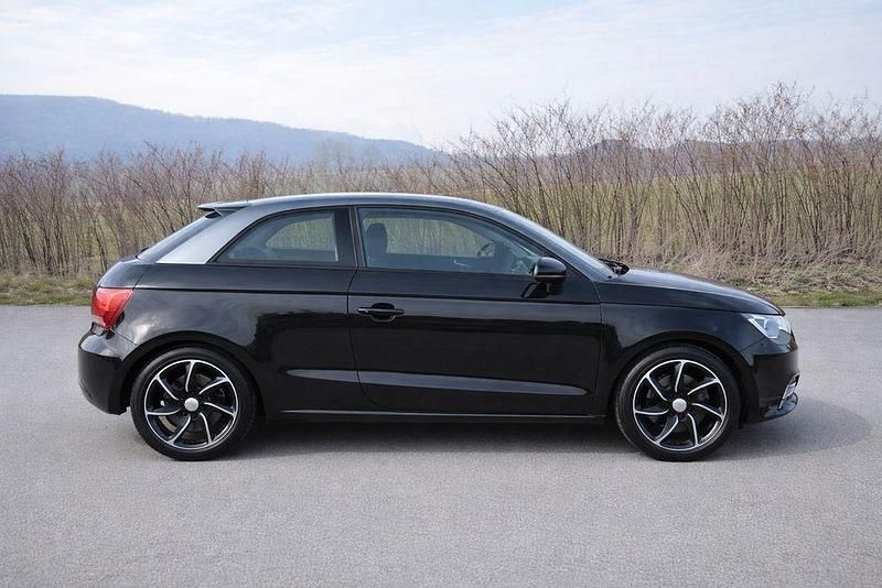 Gebraucht Audi A1 Ambition 122 PS (89 kW) 2013 Schwarz Kleinwagen