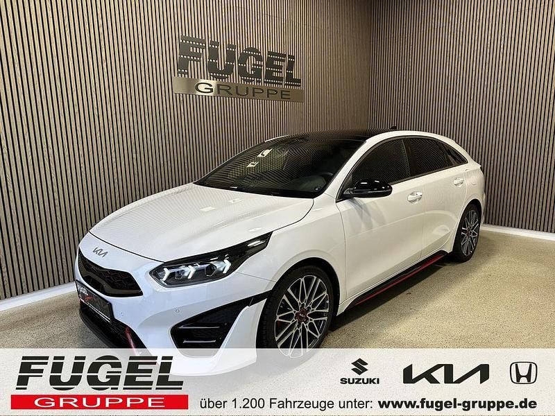 Gebraucht Kia ProCeed Comfort 204 PS (150 kW) 2024 Deluxeweiss met. Kleinwagen