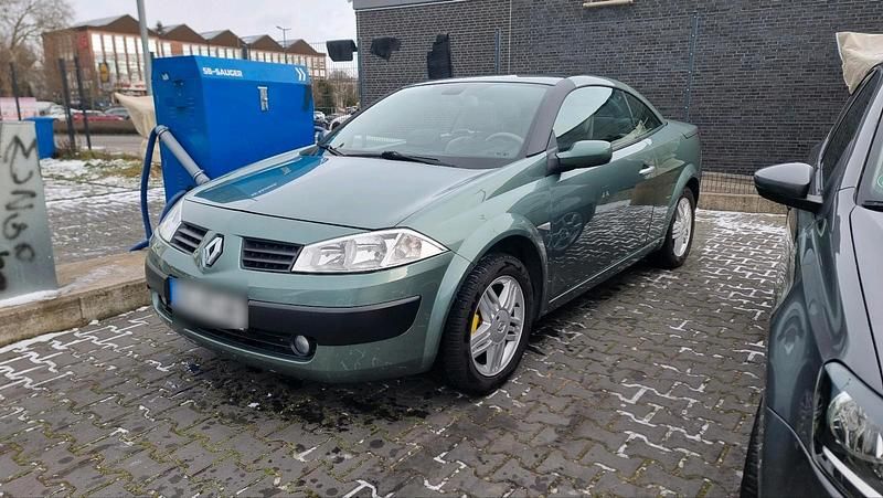 Gebraucht Renault Mégane Cabriolet Luxe 113 PS (83 kW) 2004 Grün Cabrio