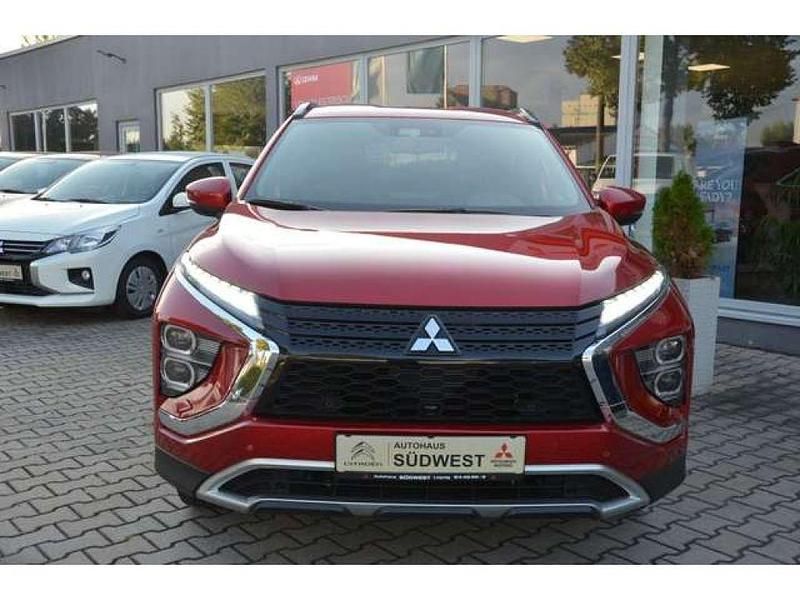 Używany Mitsubishi Eclipse Cross Plus 188 KM (138 kW) 2022 Czerwony SUV