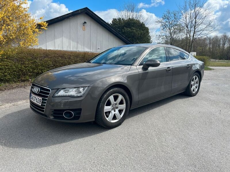 Grau Gebraucht 2011 Audi A7 Sportback Kleinwagen | 8.500 € (Guter Preis) - Bild 1/4