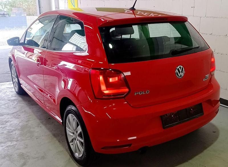 Gebraucht VW Polo Comfortline 90 PS (66 kW) 2016 Rot Kleinwagen