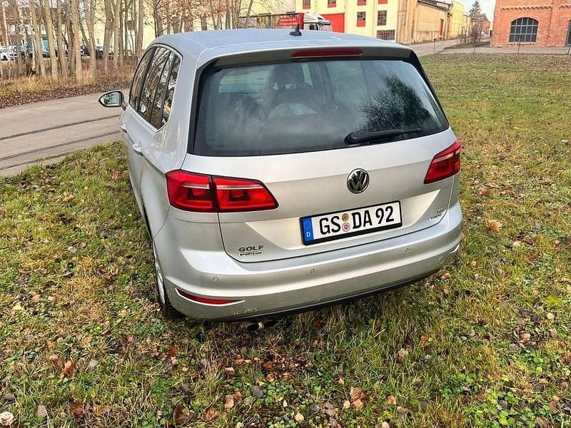 Gebraucht VW Golf Sportsvan Highline 125 PS (91 kW) 2015 Silber Van / Kleinbus