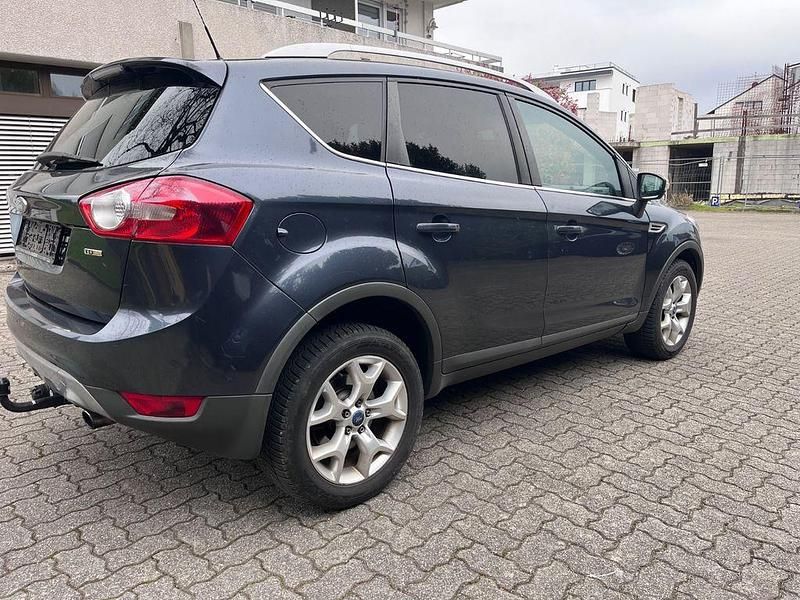 Gebraucht Ford Kuga Titanium 136 PS (100 kW) 2009 Blau SUV