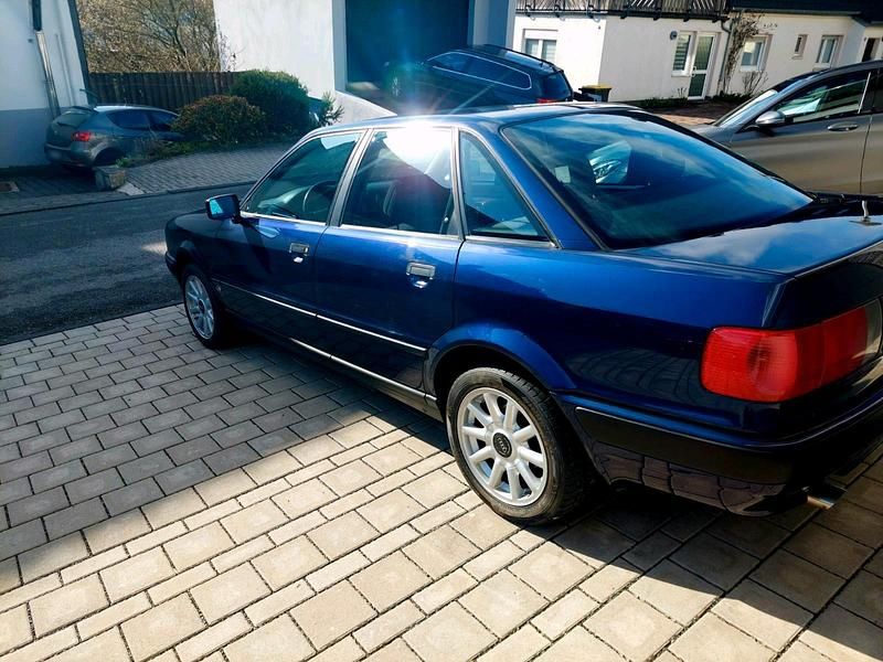 Gebraucht Audi 80 90 PS (66 kW) 1993 Blau Limousine