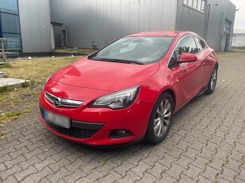 Rot Gebraucht 2012 Opel Astra GTC Coupé | 6.950 € (Fairer Preis) - Bild 1/4