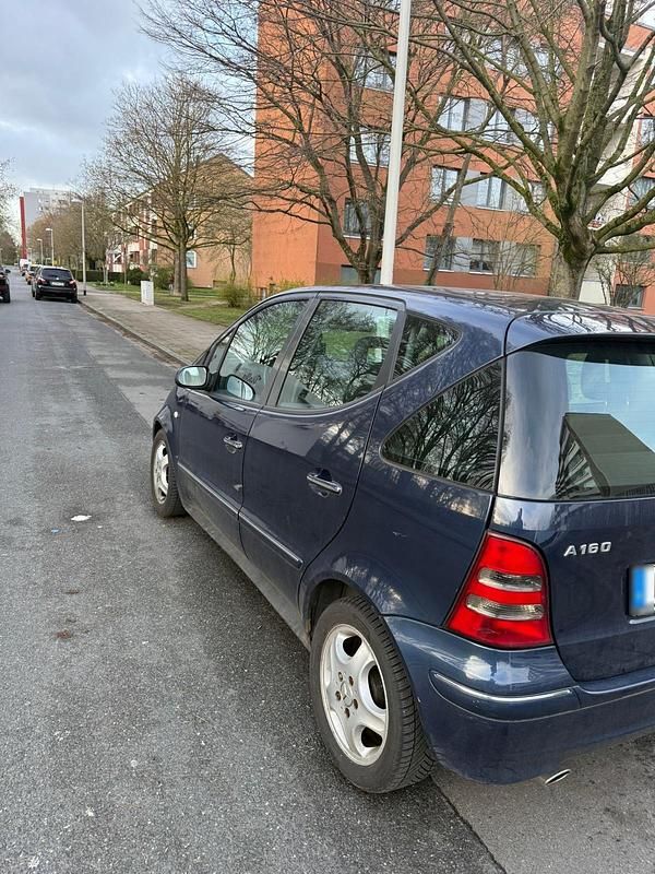 Gebraucht Mercedes A160 2001 Blau Kleinwagen