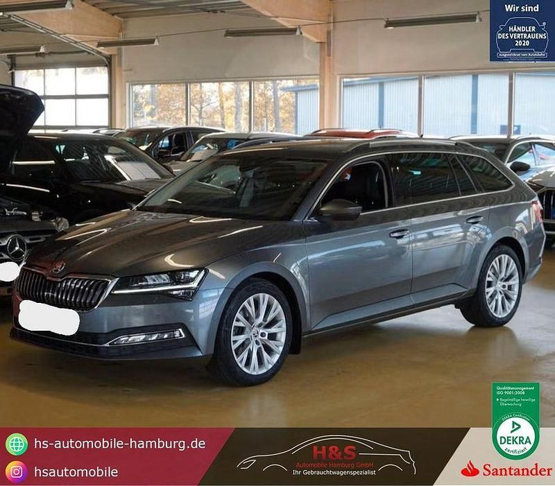 Graphitegrau Gebraucht 2022 Skoda Superb Style Kombi | 31.900 € (Etwas zu teuer) - Bild 1/4