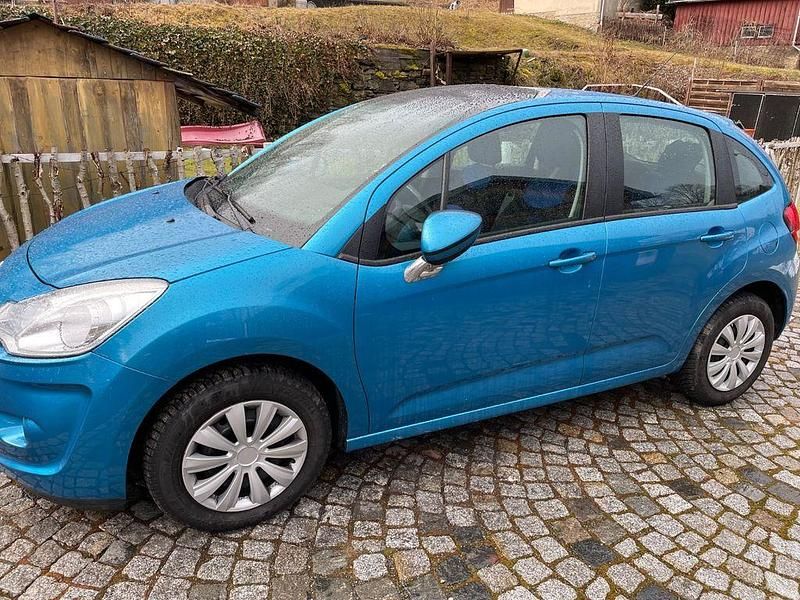 Gebraucht Citroën C3 Tendance 73 PS (53 kW) 2010 Blau Limousine