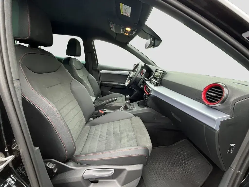 Gebraucht Seat Ibiza FR 95 PS (69 kW) 2025 Midnight schwarz metallic (metallic) Kleinwagen