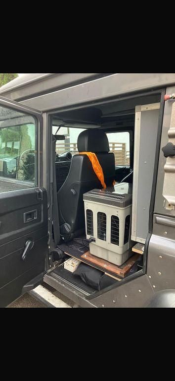 Gebraucht Land Rover Defender 122 PS (89 kW) 2010 Grau Kombi