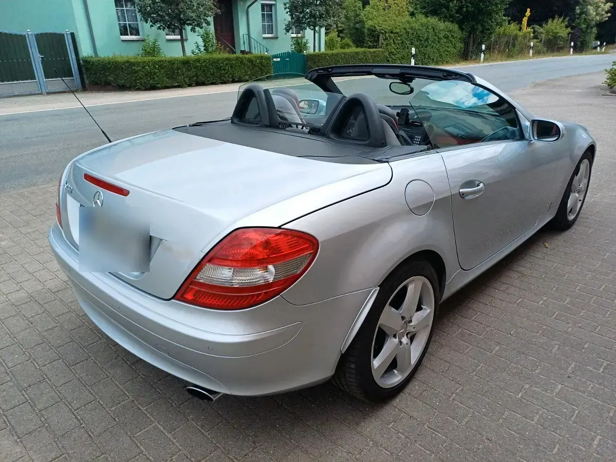 Gebraucht Mercedes SLK280 230 PS (169 kW) 2006 Silber Cabrio