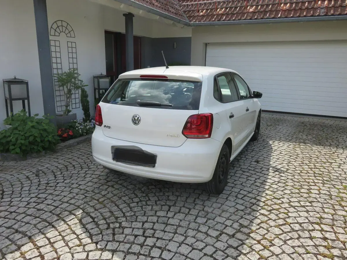Gebraucht VW Polo 60 PS (44 kW) 2012 Weiß Kleinwagen