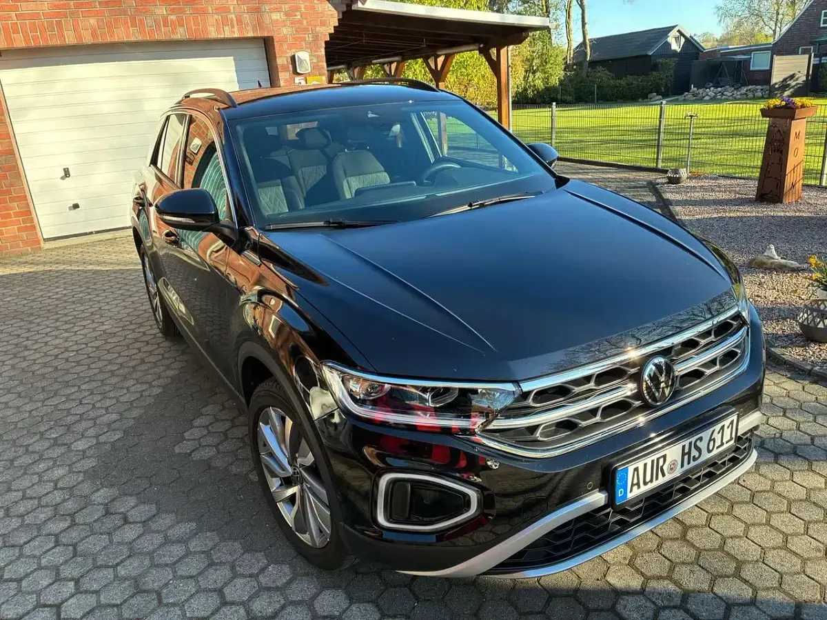 Gebraucht VW T-Roc Move 150 PS (110 kW) 2024 Schwarz SUV