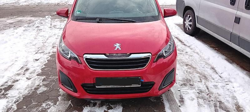 Rot Gebraucht 2014 Peugeot 108 Kleinwagen | 2.950 € (Superpreis) - Bild 1/4