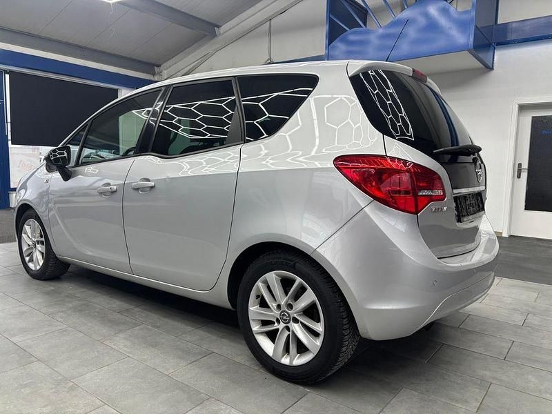 Gebraucht Opel Meriva 120 PS (88 kW) 2016 Silber Van / Kleinbus