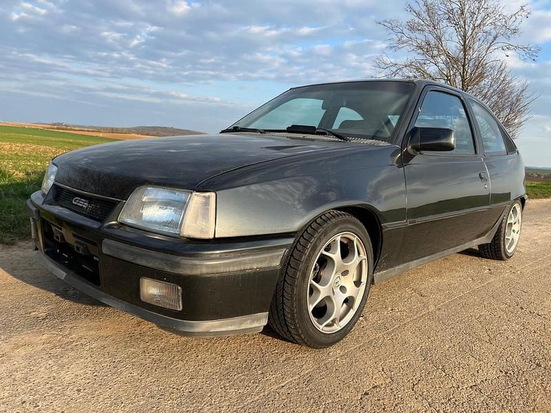 Gebraucht Opel Kadett 150 PS (110 kW) 1989 Schwarz Kleinwagen
