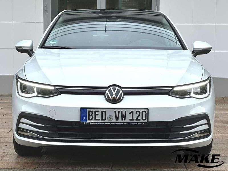 Gebraucht VW Golf VIII Move 150 PS (110 kW) 2023 Weiß Limousine