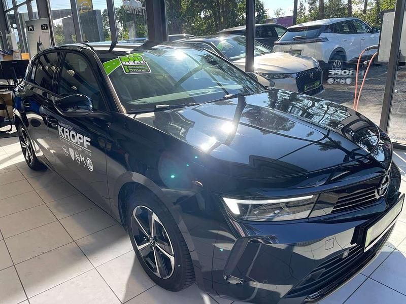 Gebraucht Opel Astra Edition 131 PS (96 kW) 2025 Schwarz Limousine