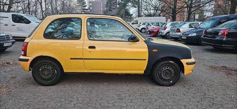 Gebraucht Nissan Micra 54 PS (39 kW) 2000 Gelb Kleinwagen