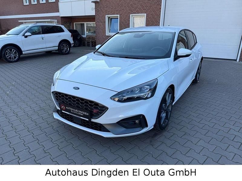 Gebraucht Ford Focus Performance Edition 280 PS (205 kW) 2021 Weiß Limousine