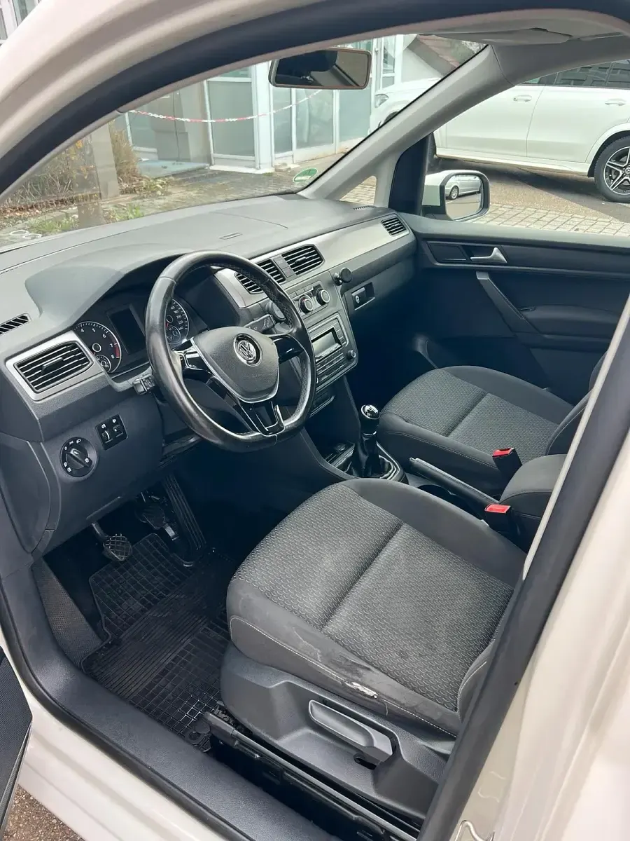 Gebraucht VW Caddy 125 PS (91 kW) 2018 Weiß Van / Kleinbus